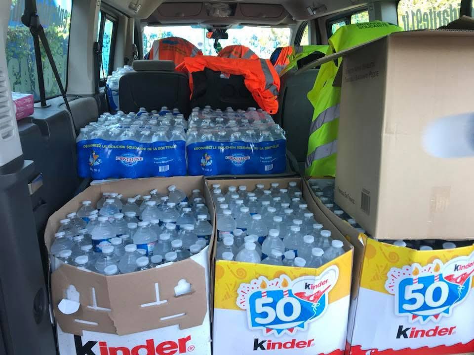 entraidesolida2's tweet photo. Face à la canicule notre association est mobilisée pour les personnes fragiles 👏🏼
https://t.co/QTO1apvzYw https://t.co/jDa2ztNvKk