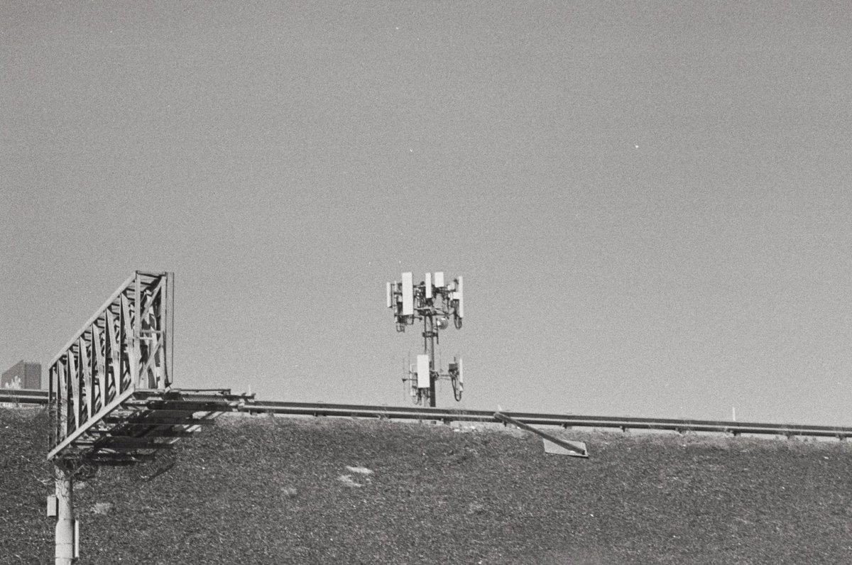 johnnayylmao's tweet photo. Taken April-May
📷: Pentax K1000
🎞️: Ilford HP5 Plus 400 https://t.co/Di1XX5tDbi