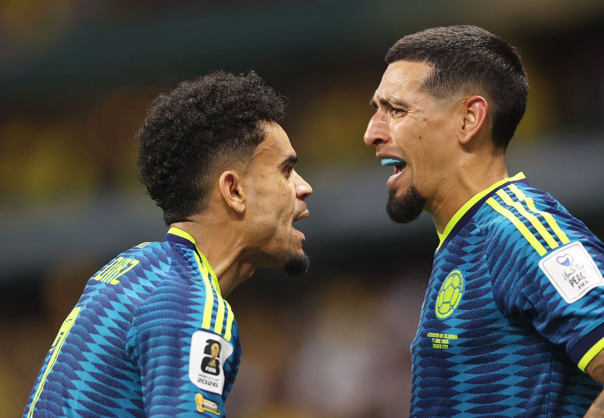 AUZ22's tweet photo. Luis Diaz #FIFAWorldCup https://t.co/BKHLGK86ky