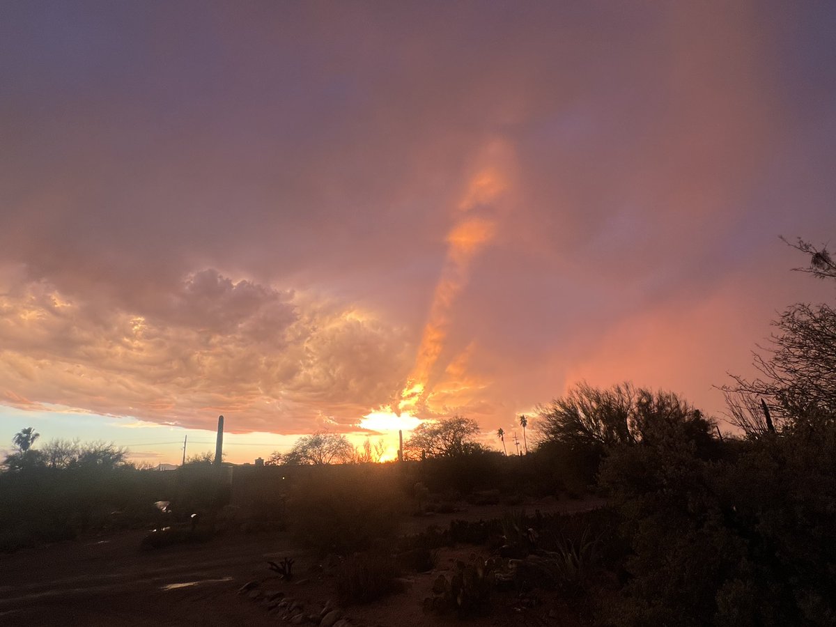 TrojanSuzanneR's tweet photo. When the rainbow follows you home. #ThisIsTucson #DesertLife #Monsoon2026 https://t.co/lqSt4JBS99