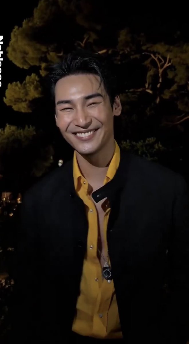 MulliUsoMA's tweet photo. ((ป๋าตื่นยัง ป๋าเห็นมาดามยังป๋า มาดามเขาปลดกระดุมแล้วป๋า สวยมาก โปรยเสน่ห์ทั้งงาน ใครไม่หลงชีบ้างล่ะนั่น ฉันจะร้อง)) https://t.co/CuUa6rXEC6