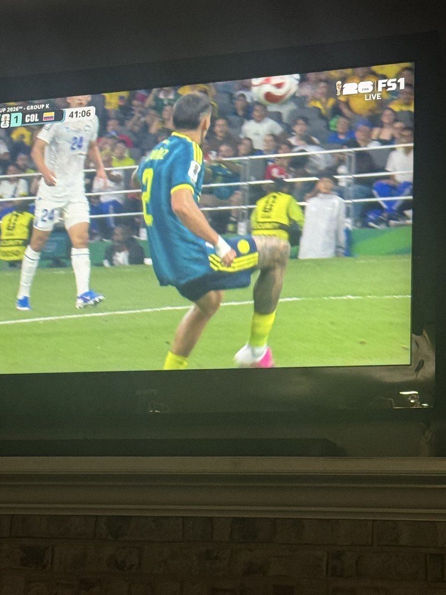 twillmnn's tweet photo. Daniel Munoz goal for Columbia was one of the best I have seen in the #2026FifaWorldCup. Perfect ad for #NikeJustDoIt… if he doesn’t get a sponsorship they are fools https://t.co/qqkbcttQP2