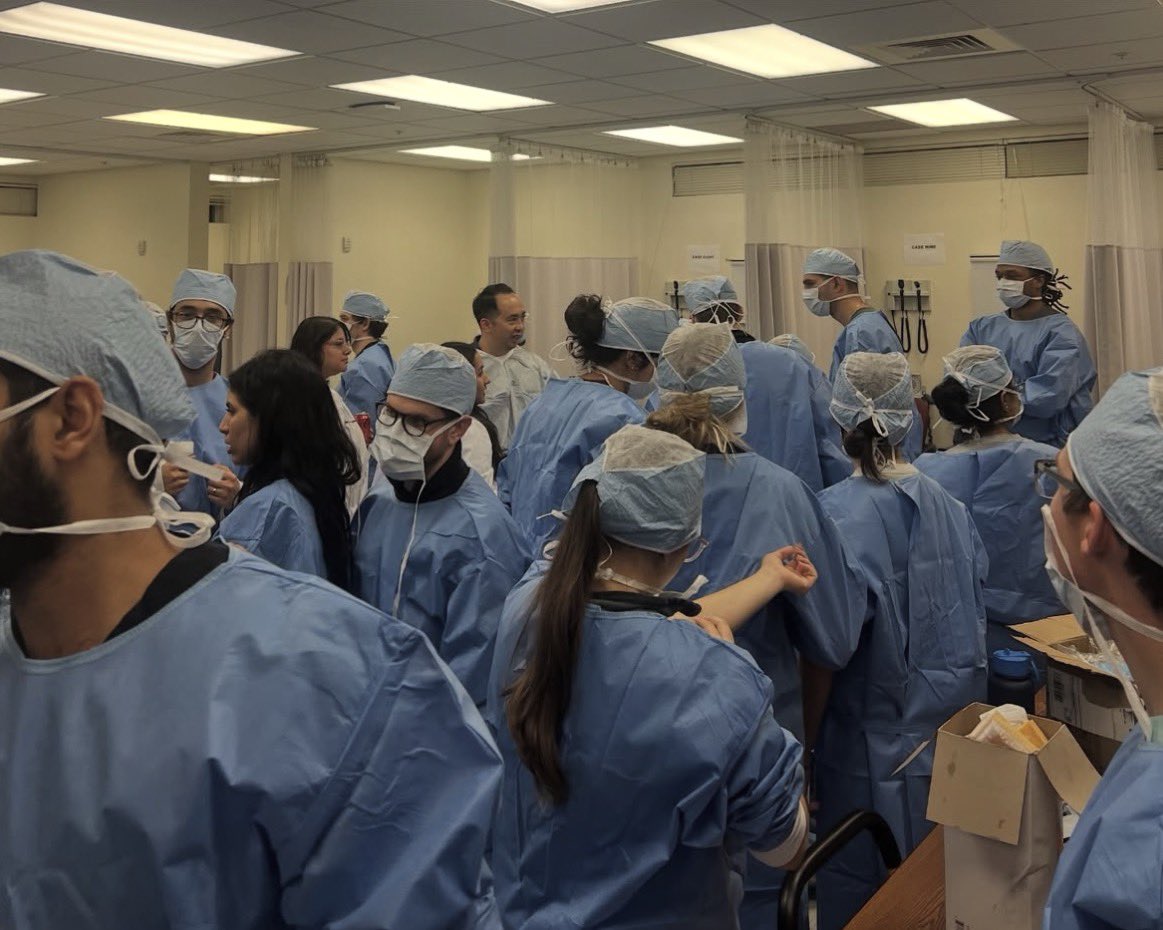 ylfpodiatry's tweet photo. 11/17/25 – Surgical Principles: Mock OR Scrub-In & Gowning Lab

Participated in a Surgical Principles lab focused on operating room protocol, sterile technique, and proper surgical gowning procedures. Students practiced the steps involved in preparing for the operative environment while reinforcing the importance of sterility, teamwork, and adherence to OR standards. The session provided valuable exposure to operating room workflow and helped build familiarity with the protocols and responsibilities required to maintain a safe and effective surgical environment. Huge thanks to Dr. Edgar Sy, DPM, the residents, and fellow students who helped guide the lab and provide hands-on instruction throughout the session.

#OperatingRoom #ORProtocol #SterileTechnique #MedicalEducation #SurgicalPrinciples
