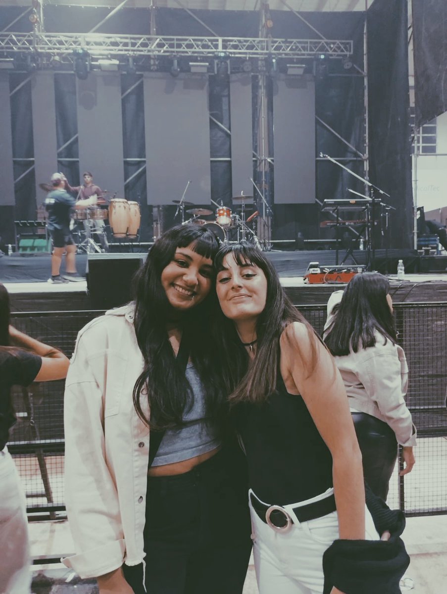guizmr's tweet photo. después de los recitales , tu amor y el fernet ☪︎ ִ ֶ֢࣪⋆ https://t.co/N51t60EWq3