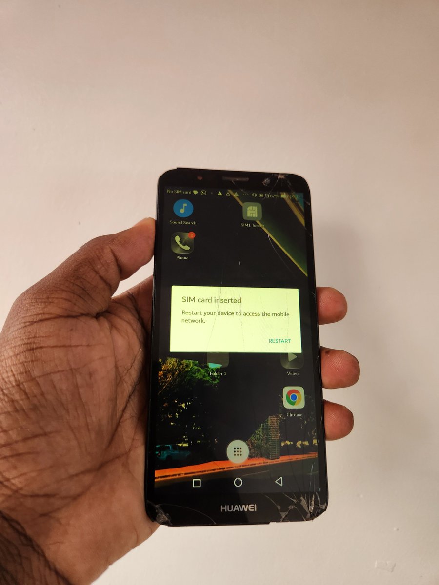 Dennopere's tweet photo. Broken screen? 💧 Water damage? 🔋 Not charging?
We fix it fast! ⏱️ Affordable 💸 Guaranteed 🔒
📞 Call: 07012 13132 
📍 Simara Mall 3rd floor shop 1
*Get your phone back! 📱* https://t.co/xK4opZjXMs