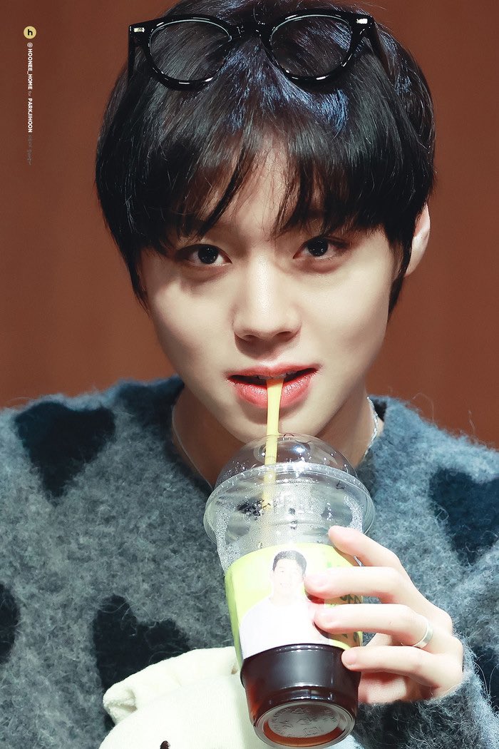 몌린 tweet media