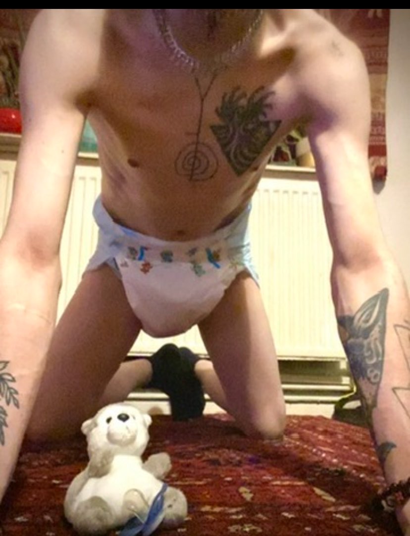 Hinxnd0w's tweet photo. I do as daddi says , I wanna bee a good boi #abdlboy #abdluk #abdlgayboy #gaydiaperboy #abdl #abdlcommunity #diaperboy #daddysboy https://t.co/QWiWU9mm1Q