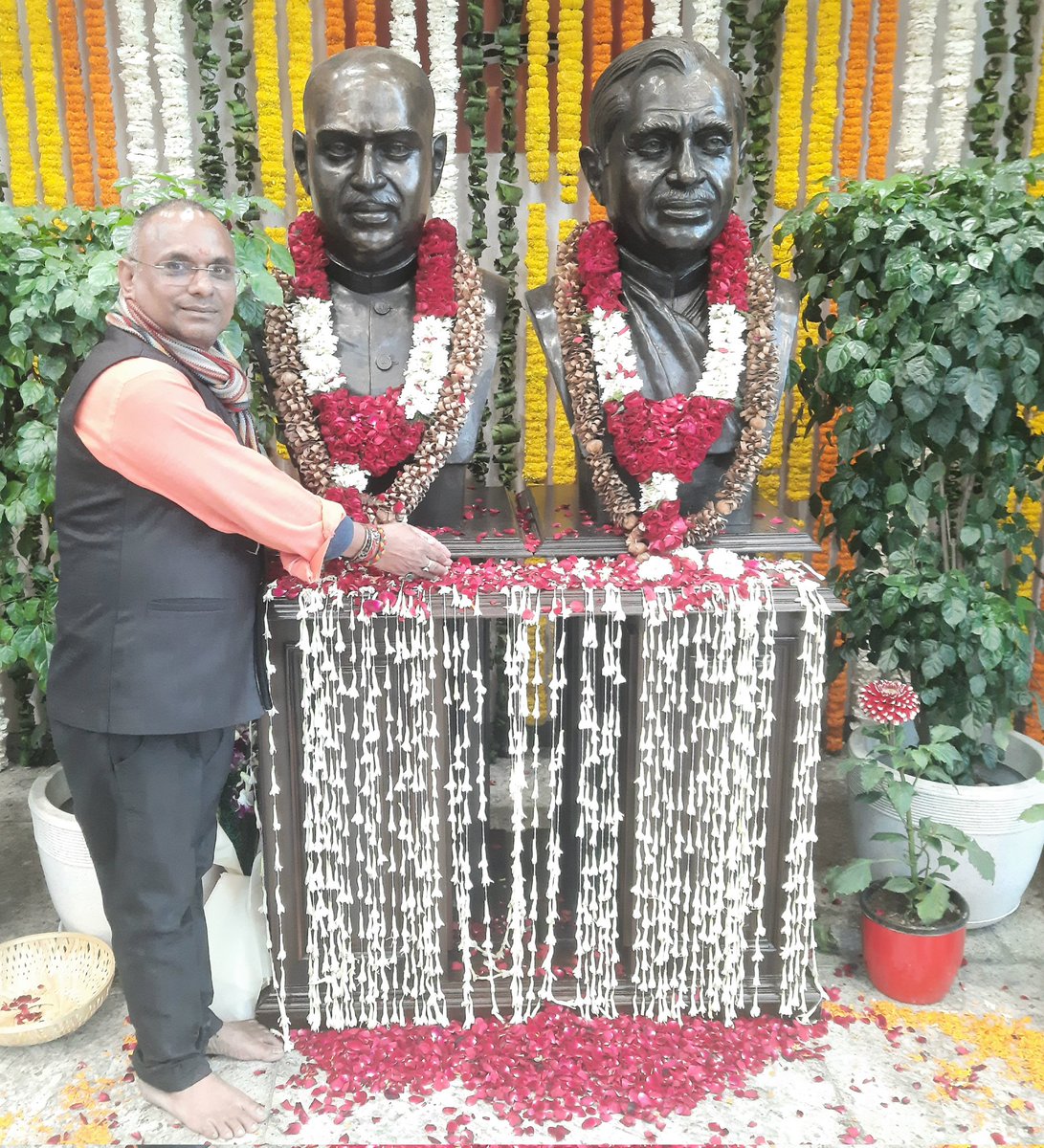 ManojMungeri's tweet photo. धरातल समर्पित संघ कार्यकर्ताओ समुह भाजपा संगठन सरकार,दल बदल आए संसद विधायक नेतागण कारण मूल कार्यकर्ताओ के मौलिक अधिकार हनन पार्टी विचार धारा मूल उद्देश्य सिधांत नष्ट-भ्रष्ट हुआ गंगाजल छिट पापी अधर्मी लूट-खसोट करके शुद्ध ? @NamoApp @INamoAgain @BJP4India @DrMohanBhagwat @RSSorg https://t.co/gzrLjrvfxI
