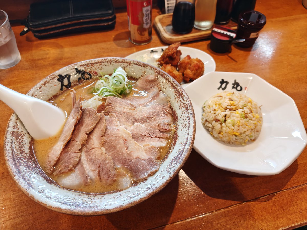 yambo6261's tweet photo. 力丸ラーメン
初めて来たけど美味し。
少し狭めのお店だけどスタッフさんも親切で気遣いすごくて居心地バツグン。
また来よう！ https://t.co/qyz7HH1BfM