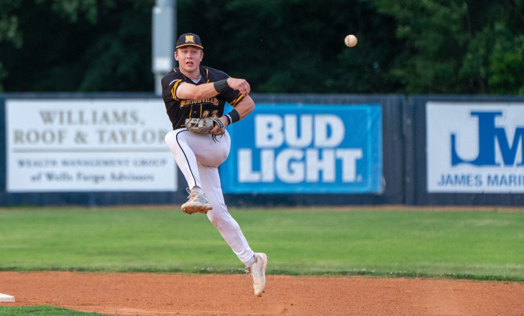 YourSportsEdge1's tweet photo. Chiefs Steal Win in Late Innings Against Miners at Home 

https://t.co/MdhIUosTAr https://t.co/IGOhpJr7Kp