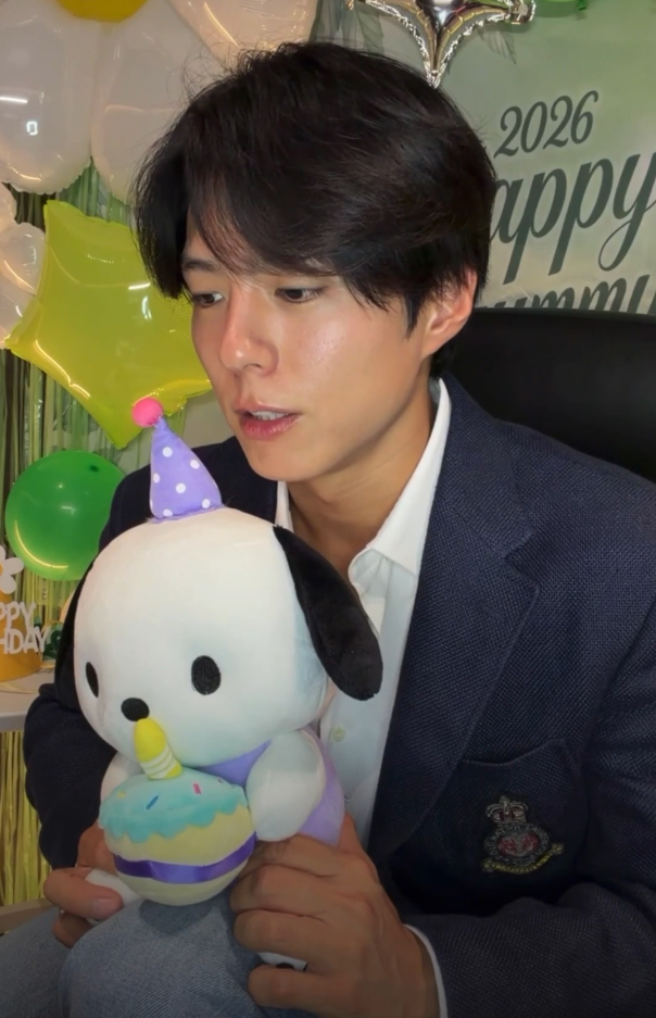 mibgis's tweet photo. 발만지는거 ㅋㅋㅋㅋㅋㅋ https://t.co/4983lpF4eX
