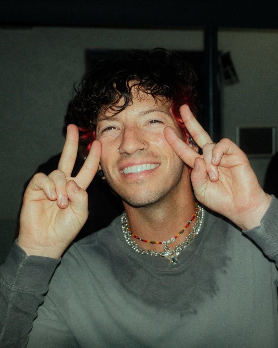 spookyriott's tweet photo. happy birthday to the talented, handsome, beautiful, kind, loved, incredible, stunning, sweet, wonderful, amazing, unique drummer AND singer joshua william dun, i love you forever <3 https://t.co/zxa7AeYsKo