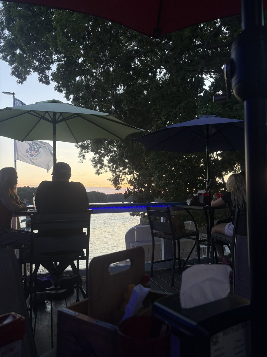 DeWCJohn's tweet photo. The left is so infuriated right now #lake #wife #lank https://t.co/3b8KHtR1Xn