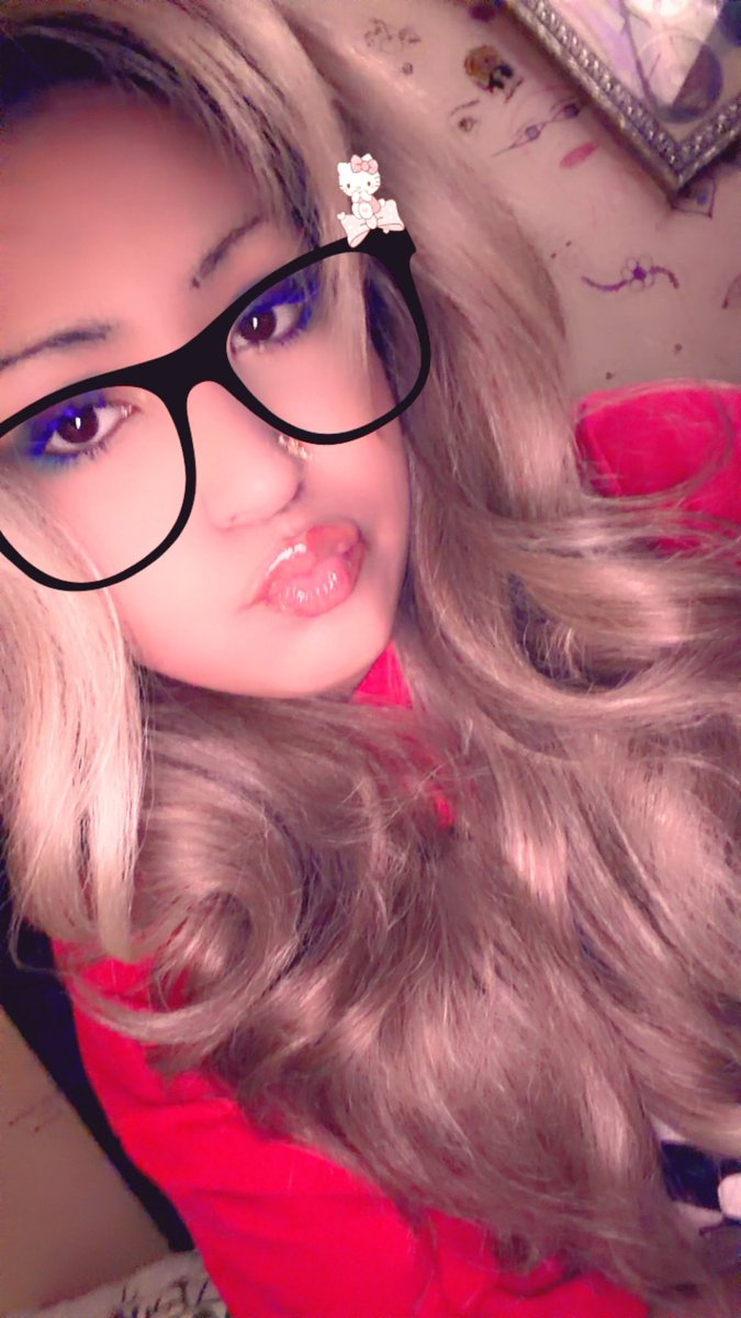 freakcorpse's tweet photo. Free sneak peak (a pretty girl like me needs some nice rich pigs) 
#findom #feetpic #seller #onlyfans #feetfinder #humanatm #paypigswelcomed #Wednesdaynightpayout #sugardaddy #paymybills 
#sock 
cashapp-$Praisenicole
paypal-kha0t1c https://t.co/6xm2qQ09L6