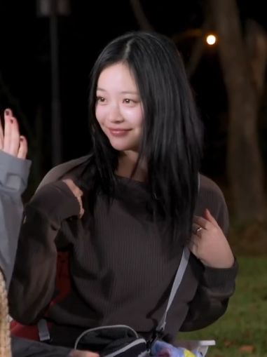 katebbow's tweet photo. I get minji so much https://t.co/vMIU7edbNS