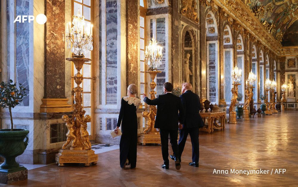 AFP's tweet photo. "A lot of gold"

President Emmanuel Macron invited US President Donald Trump to dinner at the Palace of Versailles outside Paris after the G7 summit ended.

Macron and his wife Brigitte welcomed Trump to the lavish former royal residence, after Trump expressed excitement, saying Versailles had "a lot of gold, I want to check it out".

Macron arranged a private tour for Trump that included the Hall of Mirrors, a gallery devoted to the American War of Independence and a concert in the Royal Chapel

📷 Anna Moneymaker, Guillaume Baptiste, Mandel Ngan