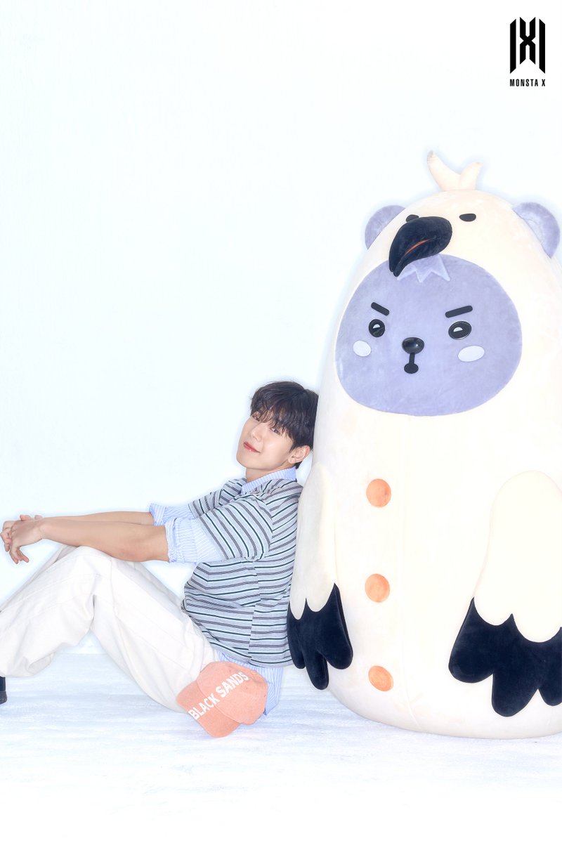 NUNUbears920618's tweet photo. SHOWNU B-DAY PHOTO

ㅋㅋ귀여워

#셔누 #손현우 #SHOWNU #ショヌ #몬스타엑스 #MONSTA_X #MONSTAX https://t.co/bh1H35zZm3