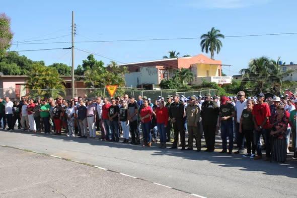YuyaDeCuba's tweet photo. @SuselyMorfaG @DiazCanelB @PresidenciaCuba @PartidoPCC @MMarreroCruz @DrRobertoMOjeda @minint_cuba @InesMChapman @LuisMorlote @YaquedeCuba Dos nombres, una misma fuerza: rebeldía, dignidad y amor por los pueblos. Maceo y el Che siguen inspirando generaciones que defienden sus ideales con firmeza. ¡La historia vive! 🇨🇺
#CheVive https://t.co/xaw75lJoxT