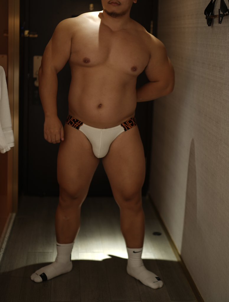 BaiyangMuscle's tweet photo. 快到端午节了。 https://t.co/mNjw1qdbRS