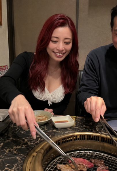 andyn11's tweet photo. 親子丼ではなく焼肉食べてます、、、笑 https://t.co/sBDomqMj6b