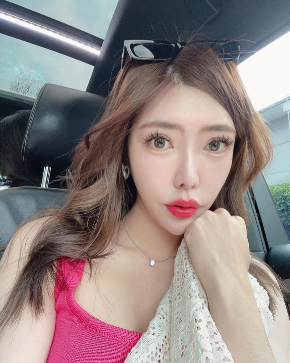 LeeoxMei's tweet photo. 大家好，很高興認識大家。我是新來的，單身，只想找個誠實的人。 https://t.co/bBt9CV1K7d