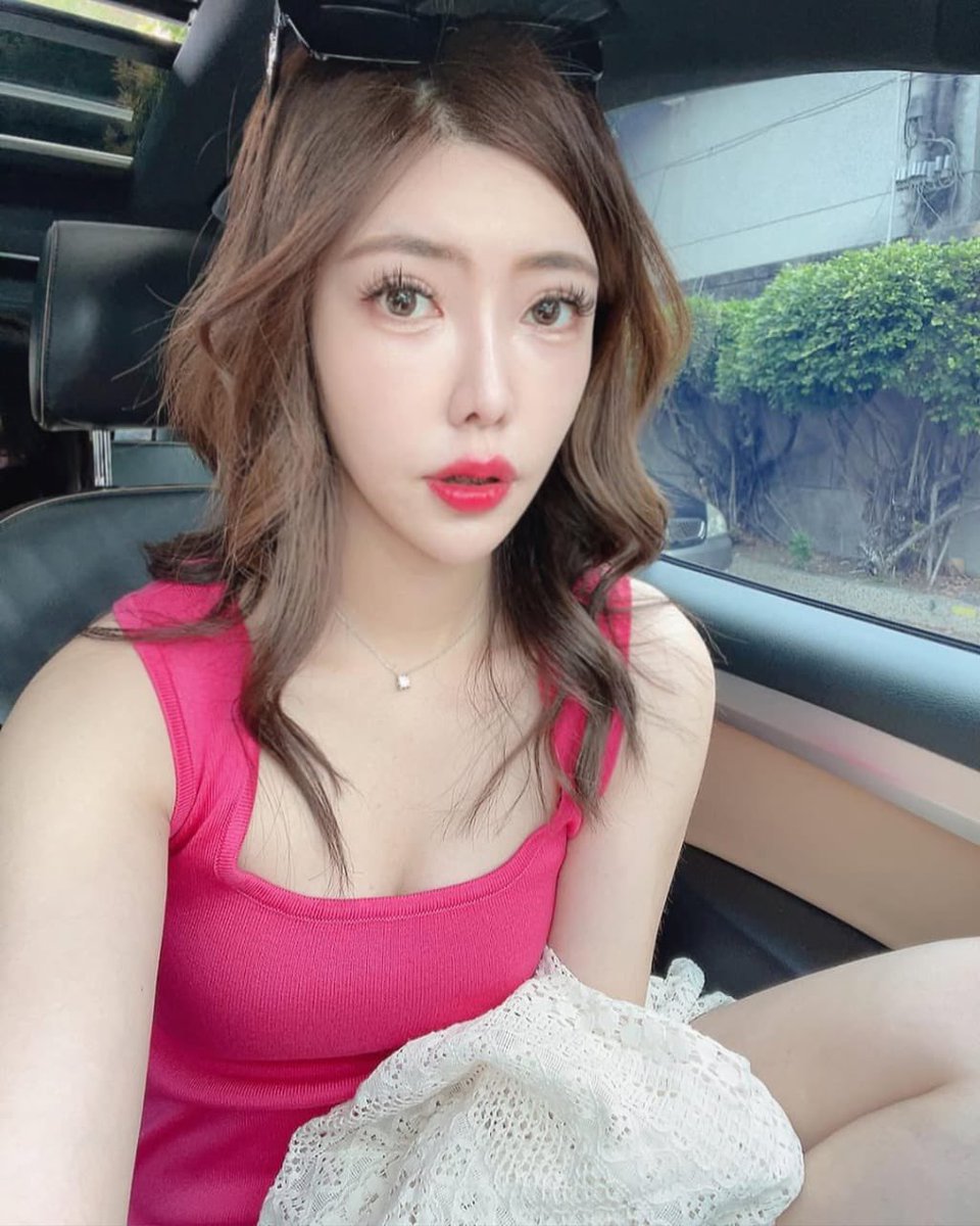 LeeoxMei's tweet photo. 大家好，很高興認識大家。我是新來的，單身，只想找個誠實的人。 https://t.co/bBt9CV1K7d