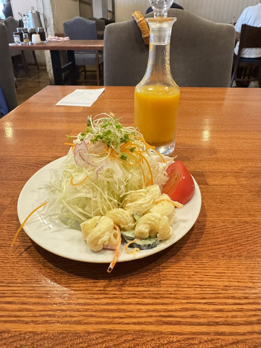 onzoooo's tweet photo. 宮崎県産地鶏股肉のコンフィ
ジャガイモのフリット添え
スープライスセット
ランチサラダ

#レストランサカキ https://t.co/r02QitNGNC