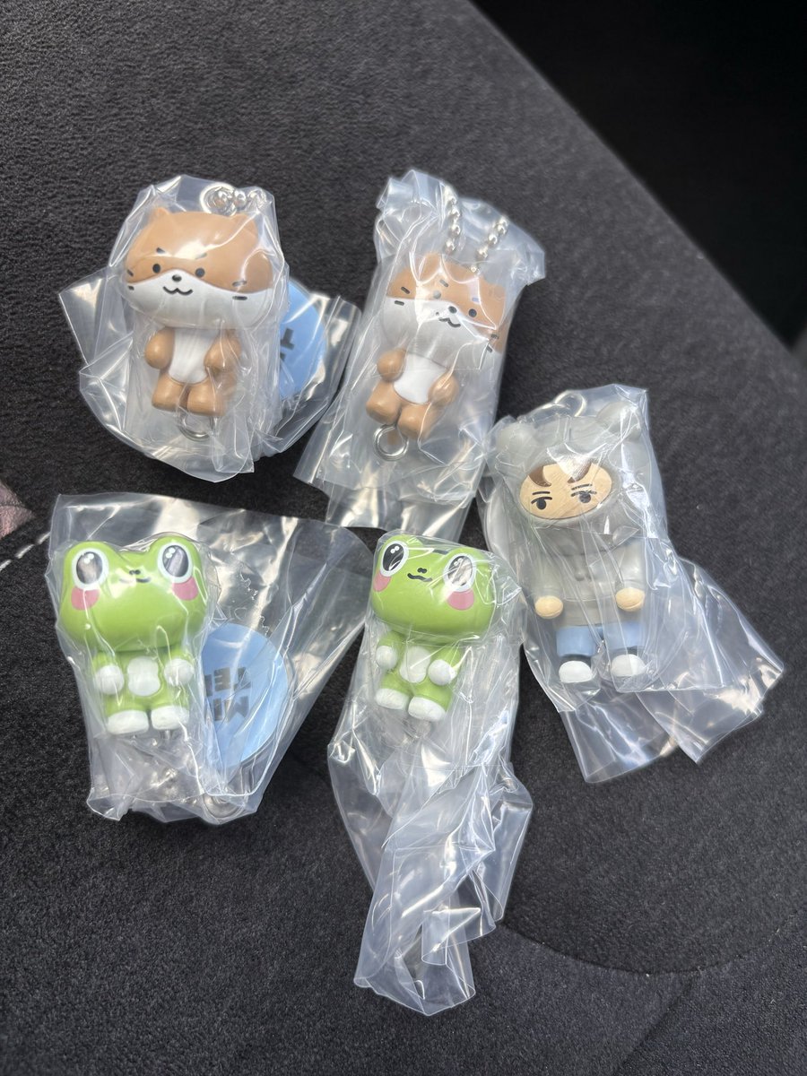 kaaaa7932's tweet photo. @aya_svt_hani 検索より失礼します。
🦀バーノンとドギョム交換可能でしょうか？ https://t.co/bFGKecdU2D