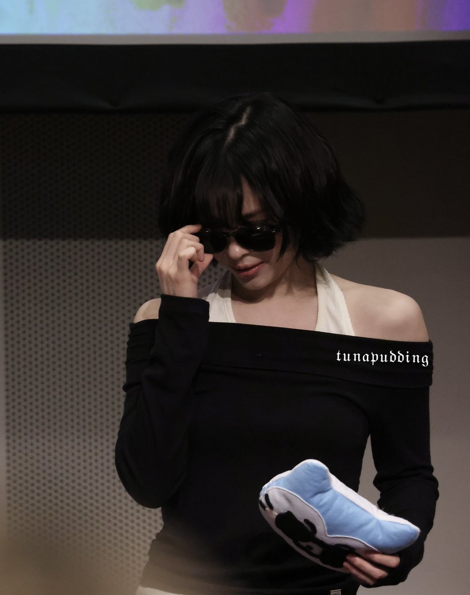 pikaryuandbyul's tweet photo. 🕶️🐱

#Ryujin #ITZY #류진 #リュジン https://t.co/btwuTki47s
