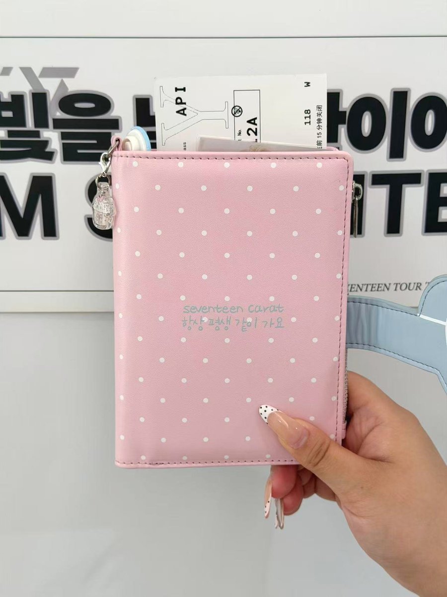 saywonEnonly17's tweet photo. ic check guys!

SVT-inspired wallet / passport holder 💎

₱450 + ISF

like / rt / reply if inch

see deets below ⬇️ https://t.co/fBCkU1V0k9