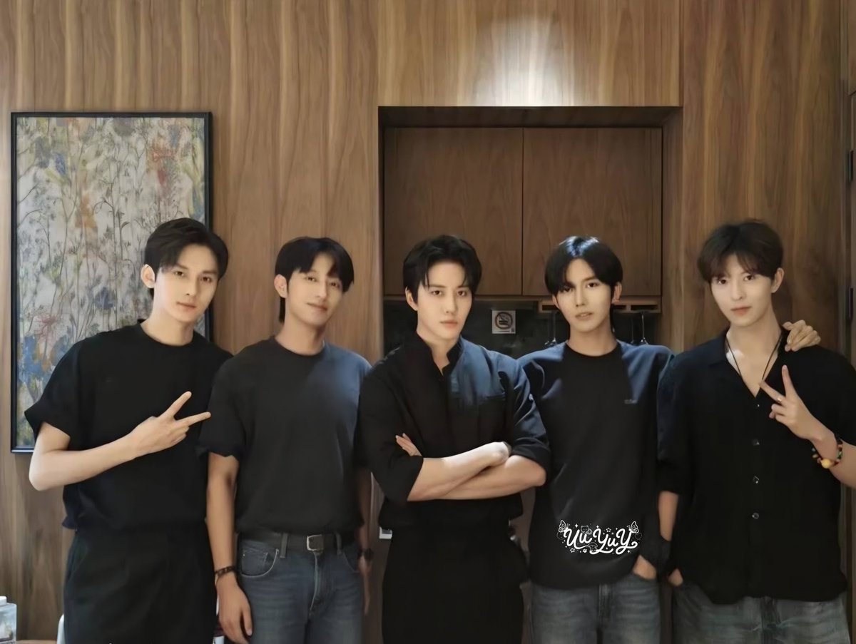 NemoHae's tweet photo. เฟรมพระเจ้าป่ะ ค่ตจะหล่อ

ขอบคุณ SS ที่ทำให้พ้มลบ รูป นจ ออกไปได้ 

#Desire4 https://t.co/nIp5siNjD6
