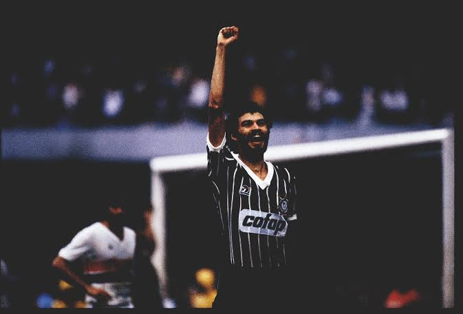 forumeplay's tweet photo. A Democracia Corinthiana vai ganhar uma série da HBO. Com 8 episódios, a produção será inspirada em um dos movimentos mais marcantes da história do futebol brasileiro, destacando figuras como Sócrates, Casagrande, Wladimir e Adilson Monteiro Alves.

🗞️ Flávio Ricco https://t.co/Hmi963FnbW