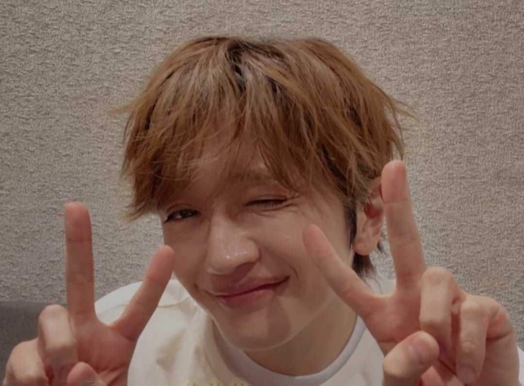 manonnissy's tweet photo. ミッドナイトモードの中、スクショタイムするNissy。かわゆす。仰々しい意味じゃないんだけど、誰かに応じた結果、喜んでしたことでも1ミクロ位自分が削がれたりすることあるから、もしそうなら昨晩からの半日で1ミクロ補修される良きことがNissyの身におきてますように。

#Nissy
#西島隆弘 https://t.co/PX0ZDOXRGH