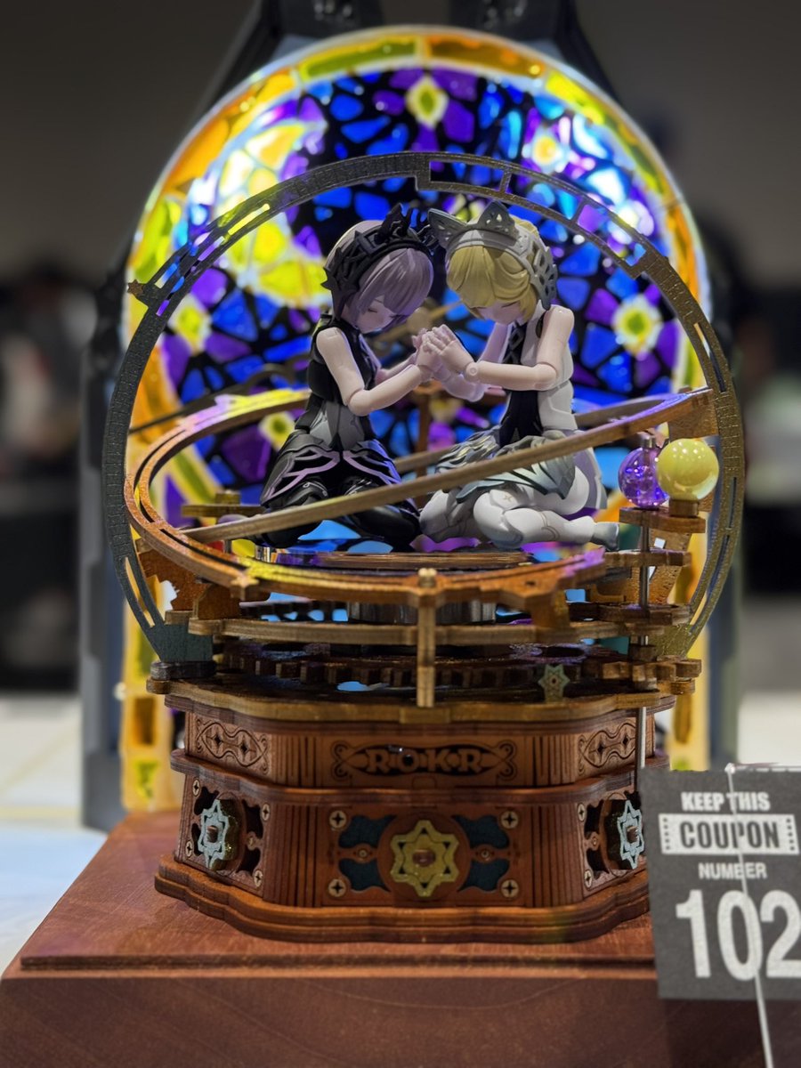 mamebato1119's tweet photo. #深く考えて作った作品をポストする 

いろんなギミックとメッセージを詰め込みました！

語って知ってもらうより、見て感じるエンタメな作品であって欲しい！ https://t.co/4kqsssGQdO