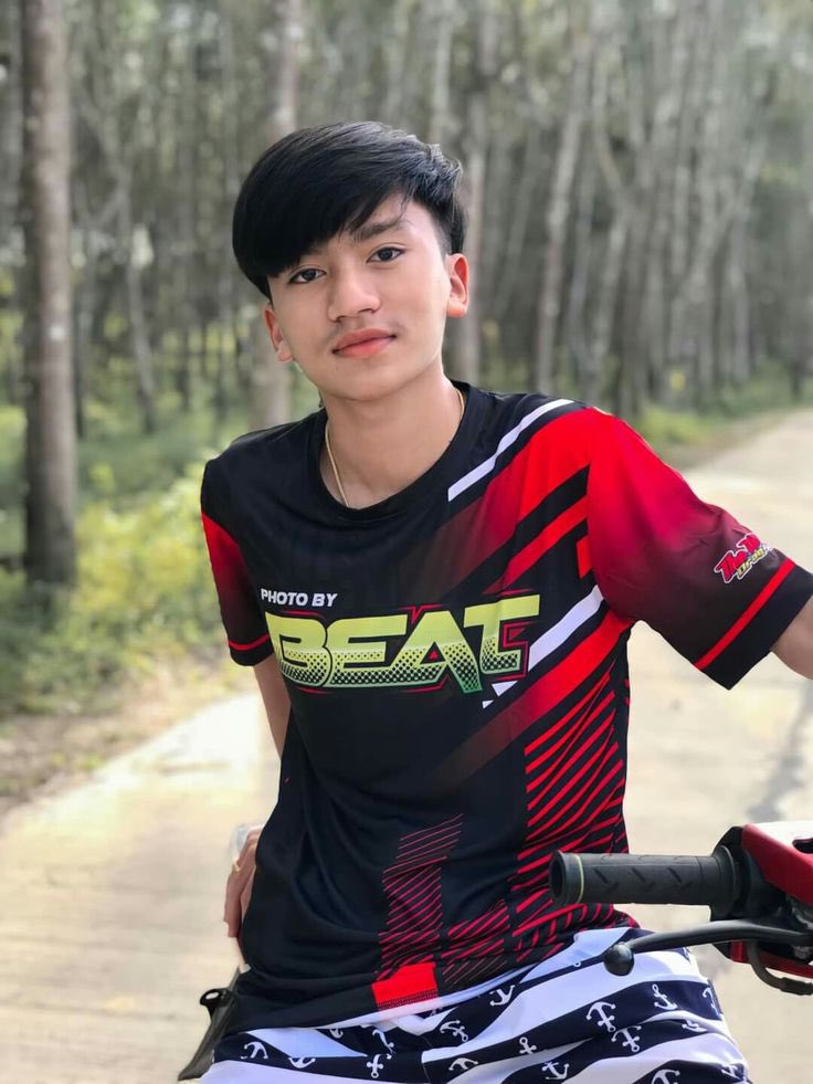 Lava153337's tweet photo. น้องบอก ขอเพื่อนลอง !!!น้ำแตกเลย https://t.co/9OJ25KwyV3
