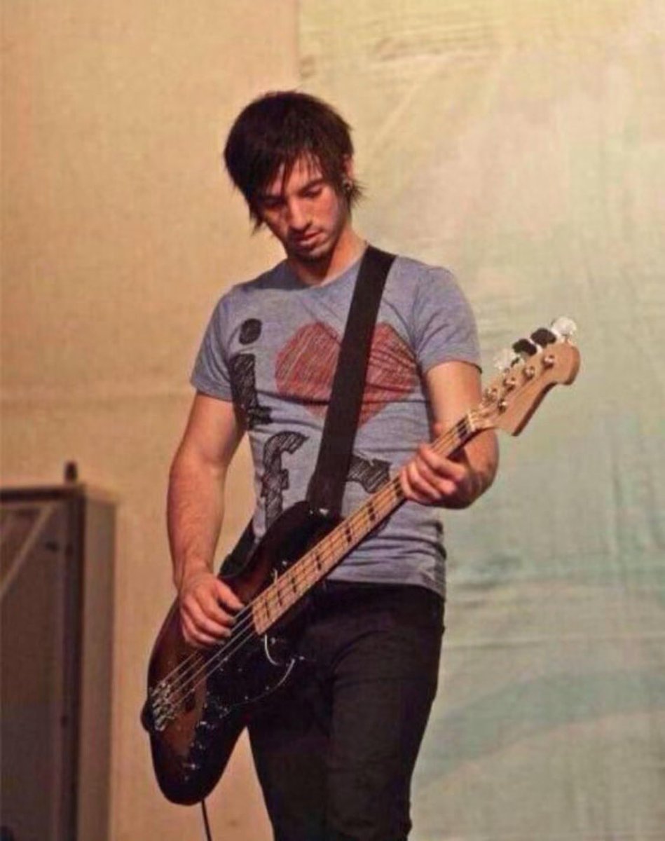T0PNEWWS's tweet photo. Un día como hoy, hace 38 AÑOS, nació Joshua William Dun https://t.co/PU1AlNxuCX