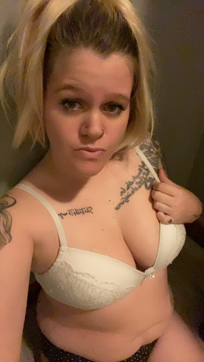 PlotTwistPrincessXo tweet media