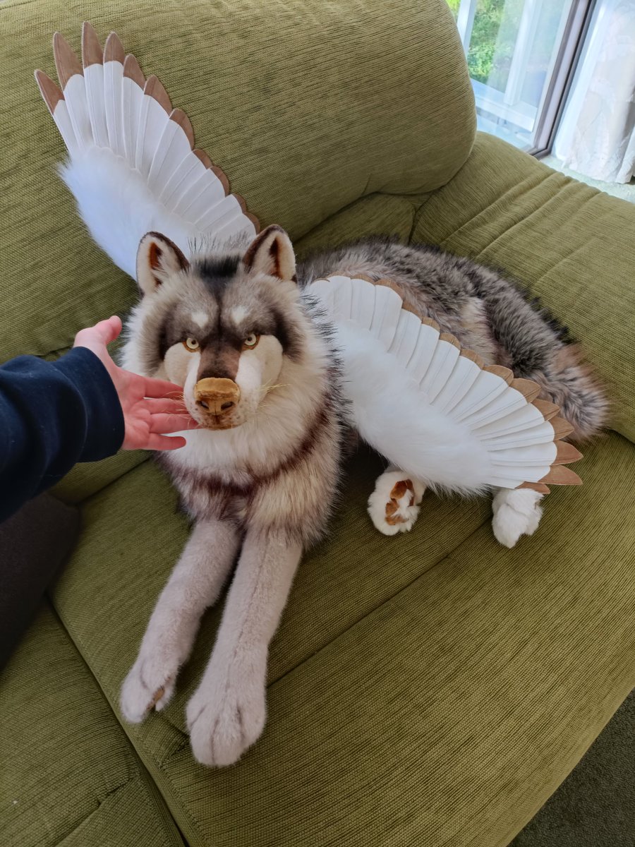 yellow_fr3ak's tweet photo. and the gold wolf is done! https://t.co/1YFQDfdekM
