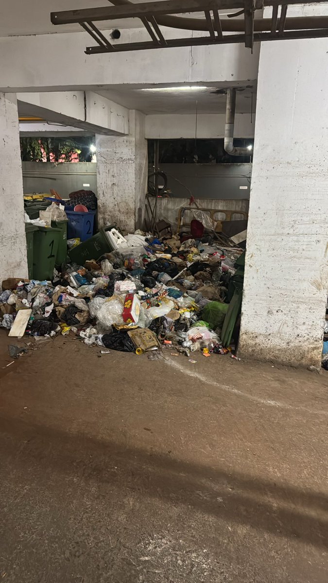 twitamitseth's tweet photo. @Devendra_Office @Dev_Fadnavis @mieknathshinde @mybmc @My_MBMC @mayordimplevmehta CM and Dy. CM ji, please help the residents of DB Ozone,Dahisar Check Naka. Over 3000 families have been facing severe water supply issues for last 2 months &amp; condition of society is deteriorating https://t.co/sEti0BhuQL