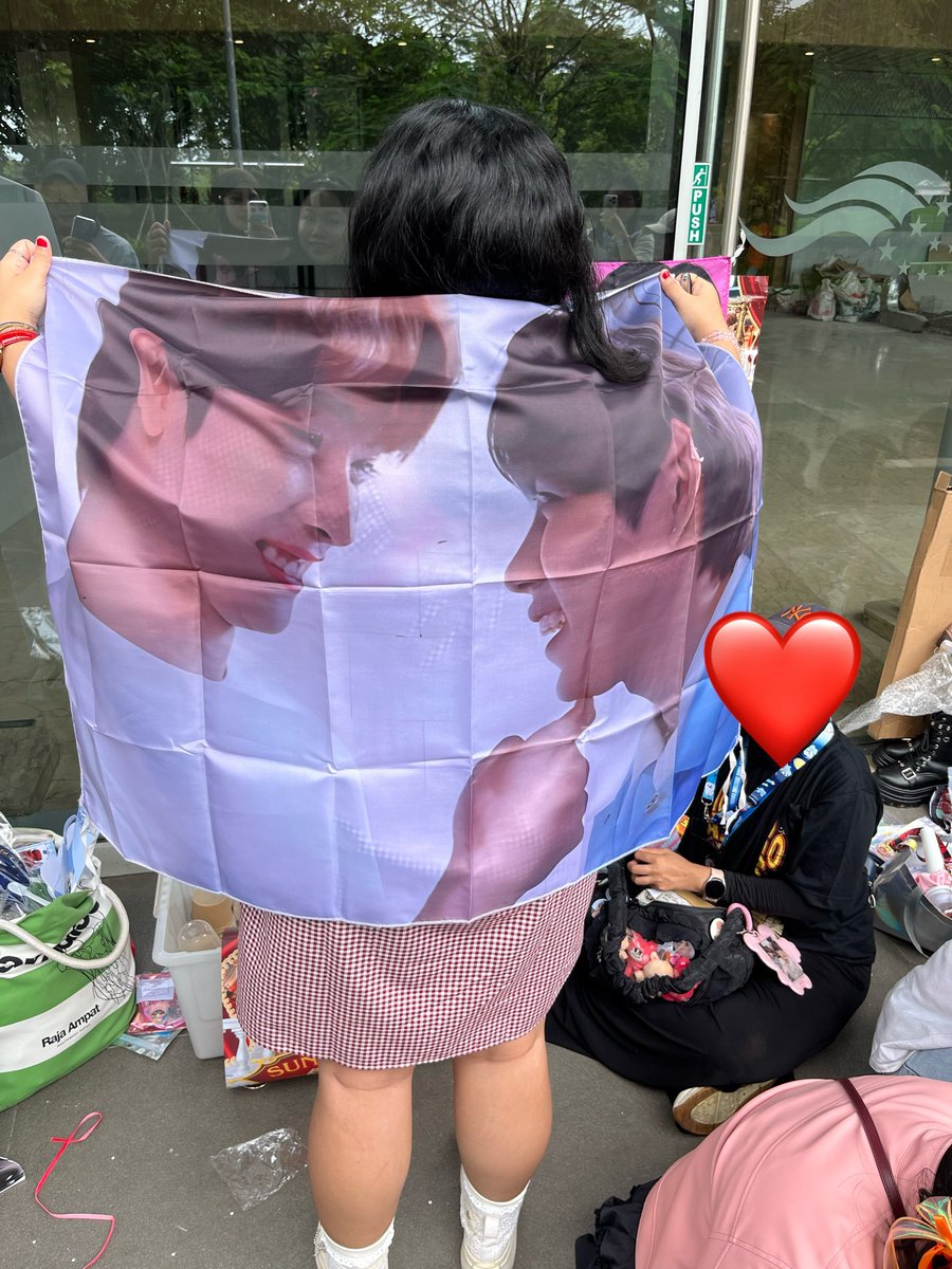 dailyjujae's tweet photo. sungtaro bangsa besar‼️ sungtaro anti gerakan bawah tanah‼️ sungtaro jaya jaya jaya ‼️❤️‍🔥😋 https://t.co/hZMlxIijTJ