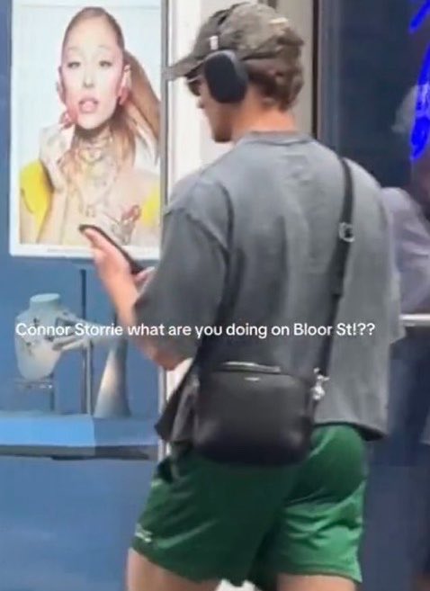 hudsstorrie's tweet photo. when you wear, match, swap, and steal your man’s clothes and accessories all the time https://t.co/8N8VsjRg4I