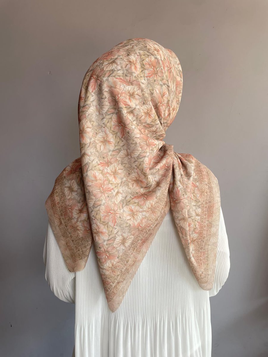 deviptri's tweet photo. Pada cari hijab motif murah? Boleh DM yaaa ~ https://t.co/CDSItgFRwm
