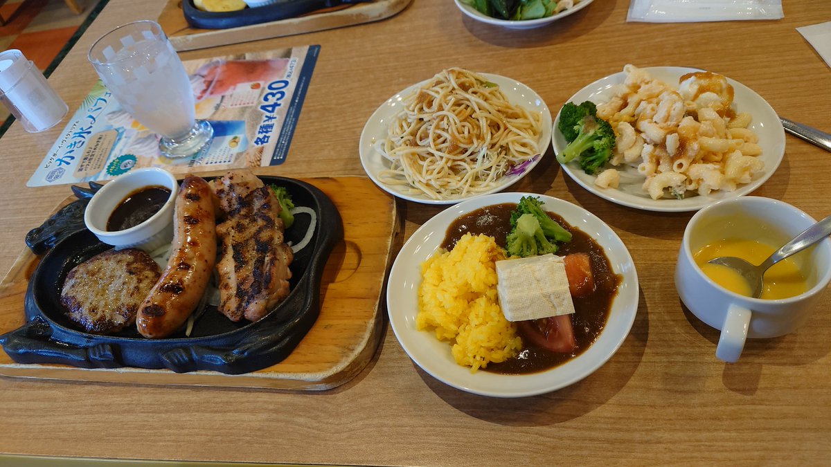 jetstreamRink's tweet photo. サラダバー付きランチを
頂いたポポよ🍴
みんなも野菜をたくさん食べようね♡

#ビッグボーイ https://t.co/Cirh0U6nxr