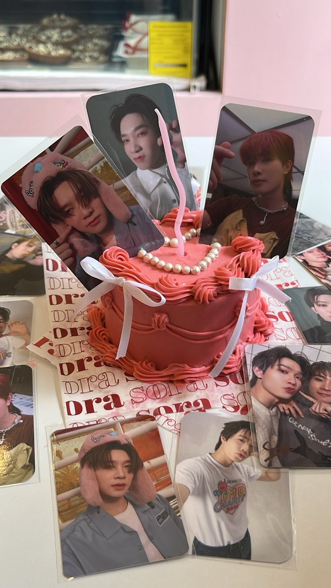 ddaottok's tweet photo. happy 26th birthday my little yim, i wish you endless happiness always. I love you so much Yim Yim 💗💗💗👽
#26thYimIsOurSmile #mynameis_yim @mynameis_yim #myalienz https://t.co/6VJ7e9pS9j