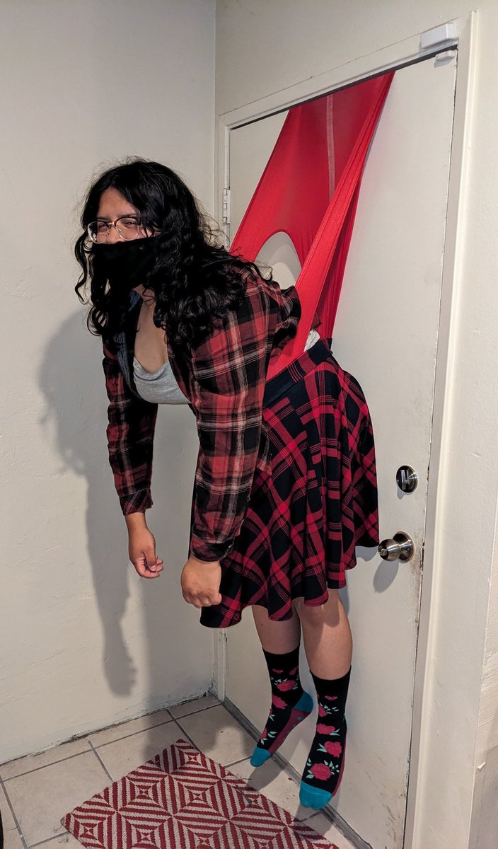 blank98acc_'s tweet photo. Y'know.... Sometimes wedgie Wednesday goes well.... And sometimes it goes like this... At least I get to have my phone back while I'm hanging in there... https://t.co/DNmwgE3eUF