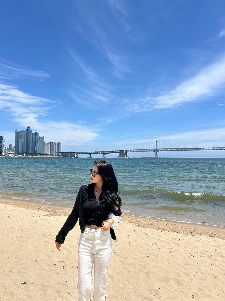 mslim58's tweet photo. 저번주 모음 zip  
#일상 #ootd #몸매 https://t.co/4Y9lXYcNDc