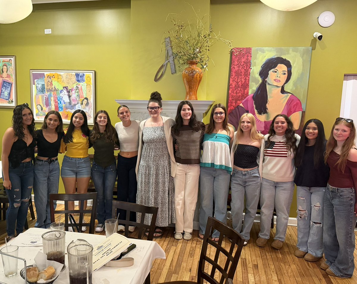 WHSCatsSoftball's tweet photo. Had a great night celebrating this season! A lot of laughs and memories were shared! https://t.co/Y0xdX8TTzo