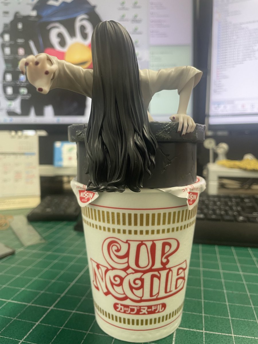 mtk0414's tweet photo. カップヌードル貞子乗せꉂ🤣𐤔

#ぬースト
#貞子 https://t.co/ThCrfWU9yl