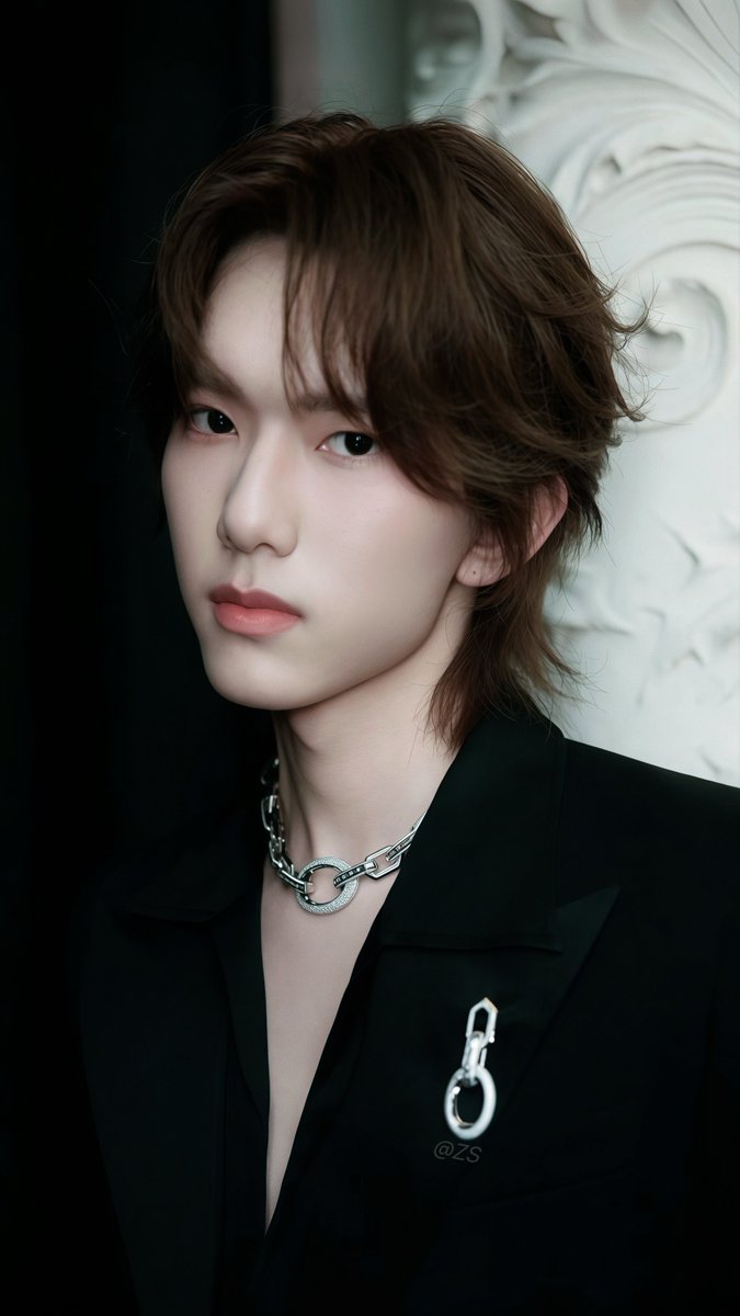 RoyScarlet's tweet photo. What a handsome boy 😌
can't even believe he is 20 years old , Too bad he cut his long hairs for his new drama shooting
#马柏全 #MarkMa #未检之名 #TheSecondLife https://t.co/rnBqsmL7gK