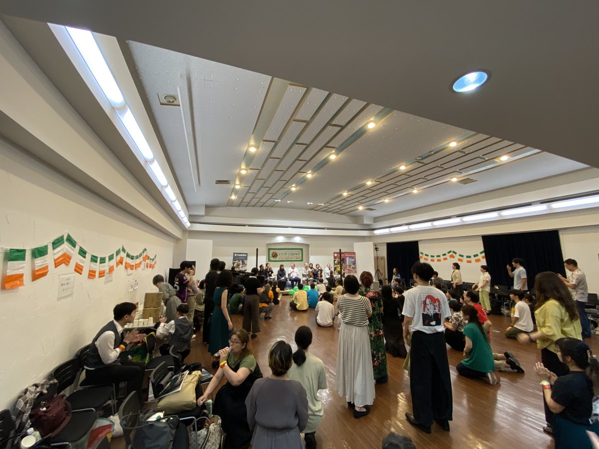 setdancepal's tweet photo. 6/14(日)フェーレジャパン最後のプログラムはケーリー

演奏はToyota Ceili Band
スペシャルゲストOisín 、Robert、そしてSamantha

最高の夜でした https://t.co/zRQelZOKL5